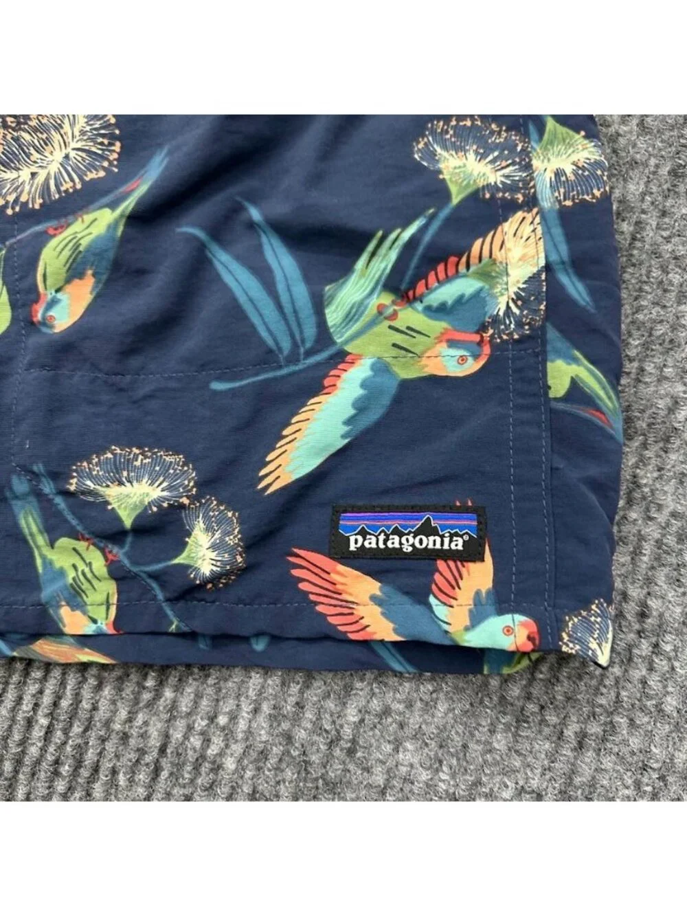 Patagonia Baggies Shorts Tropical Parrot Bird Print Swim Trunks Lined Mens Large